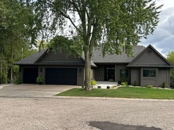 550 Pine Ridge Court, New Richmond, WI 54017