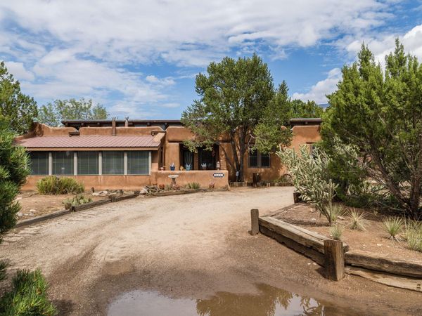 9102 Lynx Loop NE, Albuquerque, NM 87122