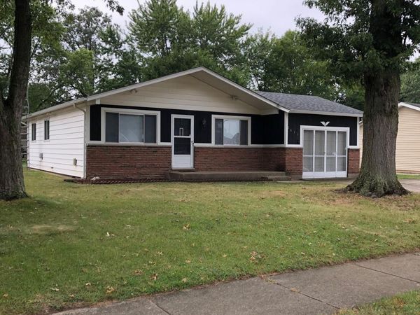 2631 Schumacher Drive, Mishawaka, IN 46545