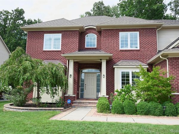 1713 Maplewood Court , Troy, Mi 48085