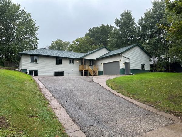 2610 Mont Claire Road, Eau Claire, WI 54703