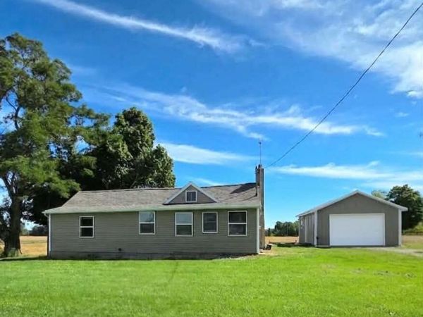 2983 Divine Highway, Lyons, MI 48851