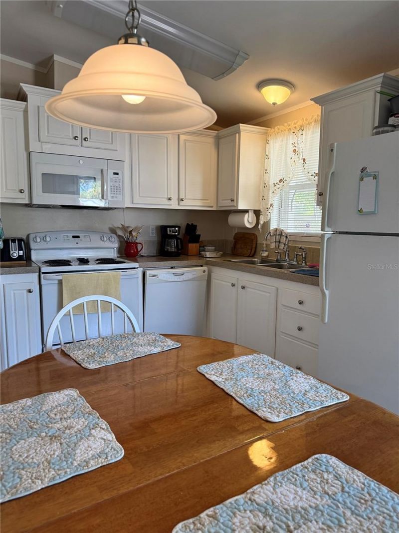 6904 Cortez Road W, Unit 10, Bradenton, FL 34210 Photo