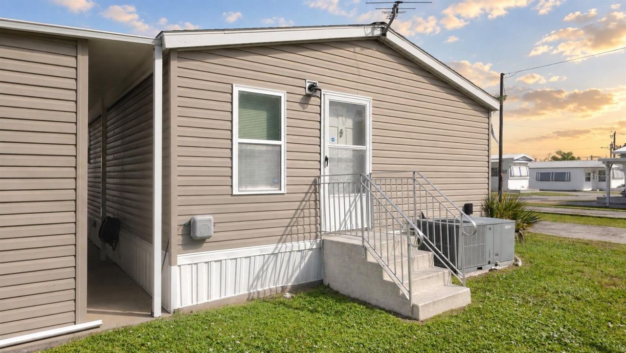 6904 Cortez Road W, Unit 10, Bradenton, FL 34210 Photo