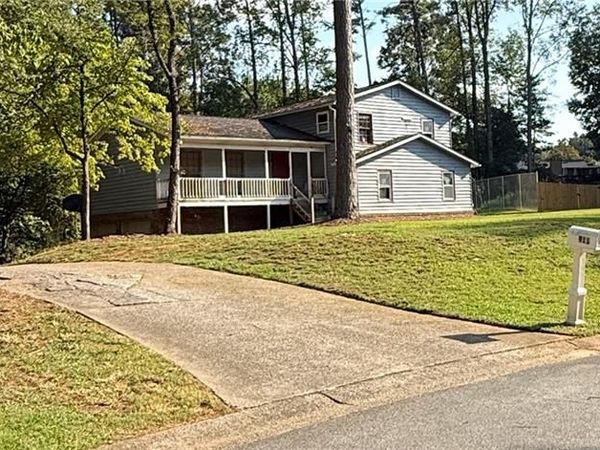 911 Andover Court, Woodstock, GA 30188