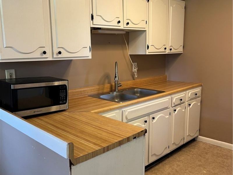 56 E Ashtabula Street, Jefferson, OH 44047 Photo 7