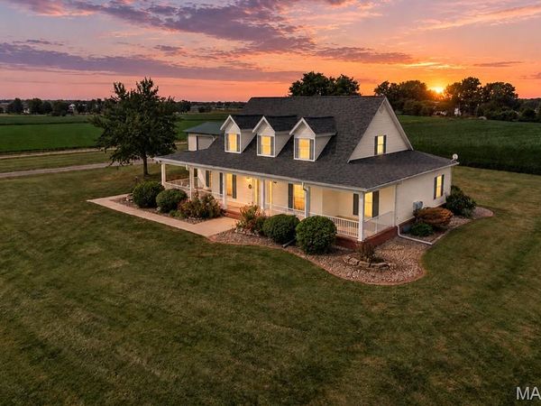 8053 N State Route 159, Moro, IL 62067