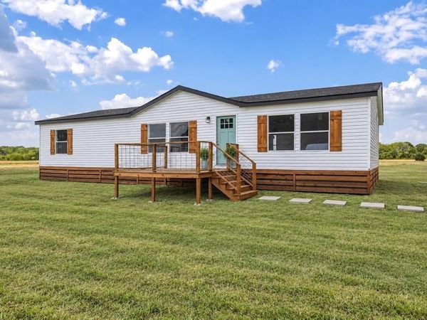 1085 County Road 4935 , Trenton, TX 75490