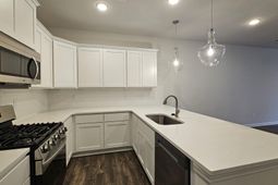 201 Sunny Hill Drive photo 4