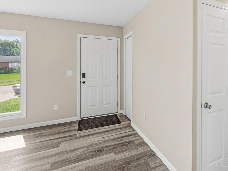 72 Chickasaw Drive, New Miami, OH 45013 Photo 3