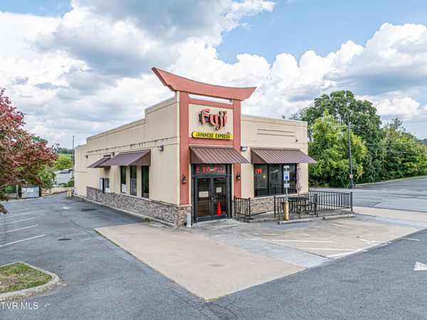 598 Cummings Street, Abingdon, VA 24210