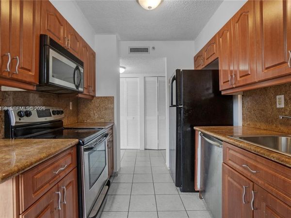 1688 West Ave , Unit 408, Miami Beach, FL 33139