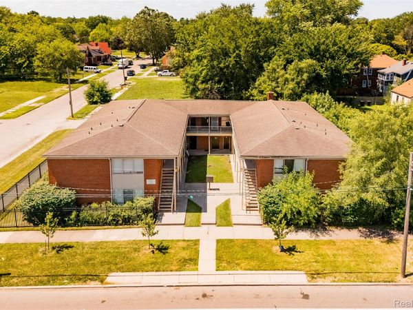 9455 Chalmers Street , Detroit, Mi 48213