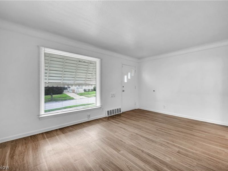 4625 E 88th Street, Garfield Heights, OH 44125 Photo 5