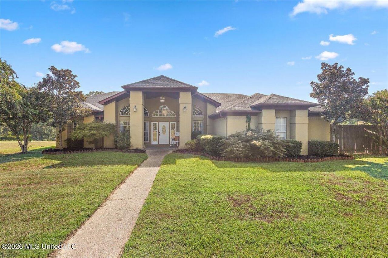 14265 Harrison Drive, Byhalia, MS 38611 Main Photo