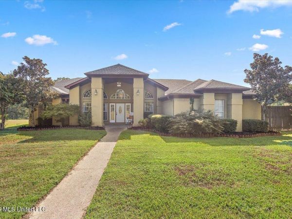 14265 Harrison Drive, Byhalia, MS 38611
