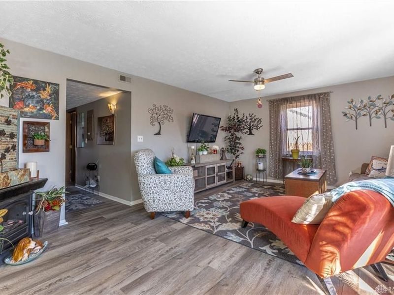 1330 Black Forest Drive, Unit B, West Carrollton, OH 45449 Photo 2
