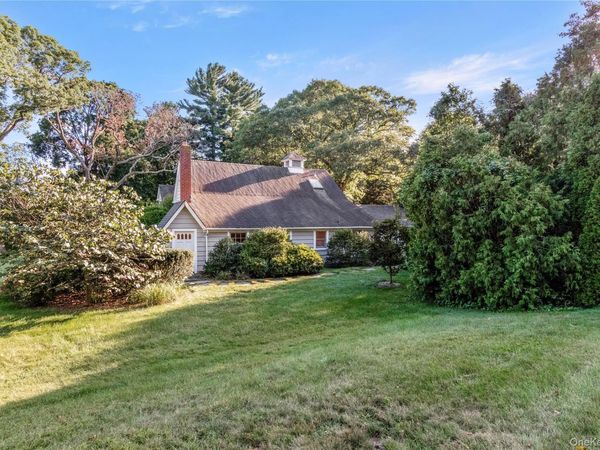 953 Ripley Lane, Oyster Bay, NY 11771