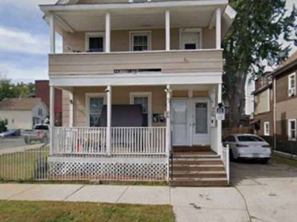 79-81 Pine St, Holyoke, MA 01040