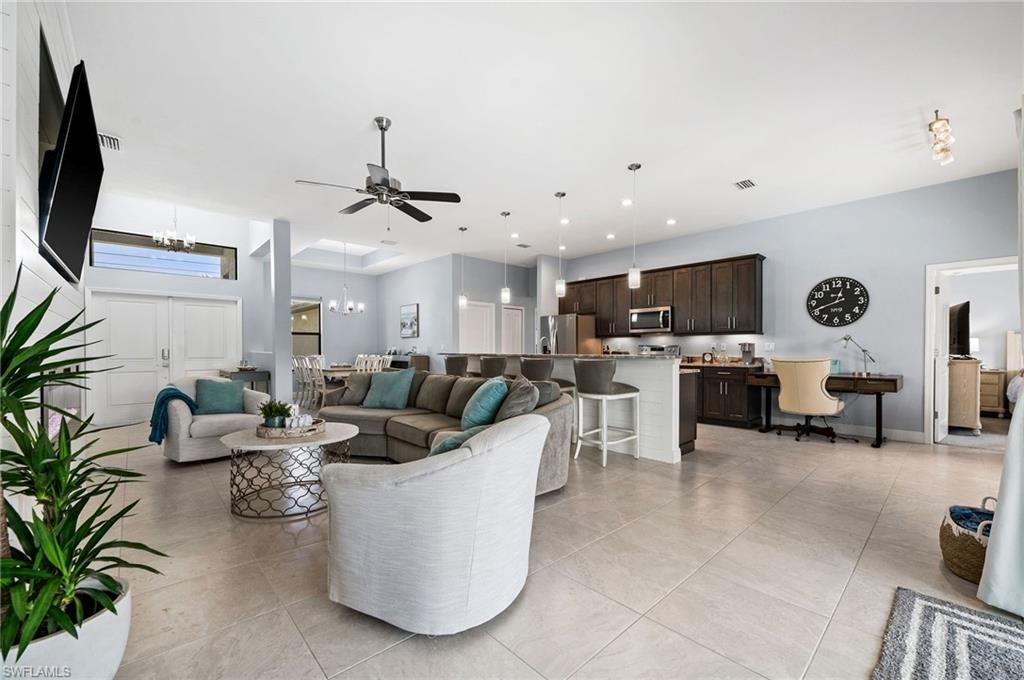 534 SE 1st Ter, Cape Coral, FL 33990 Photo
