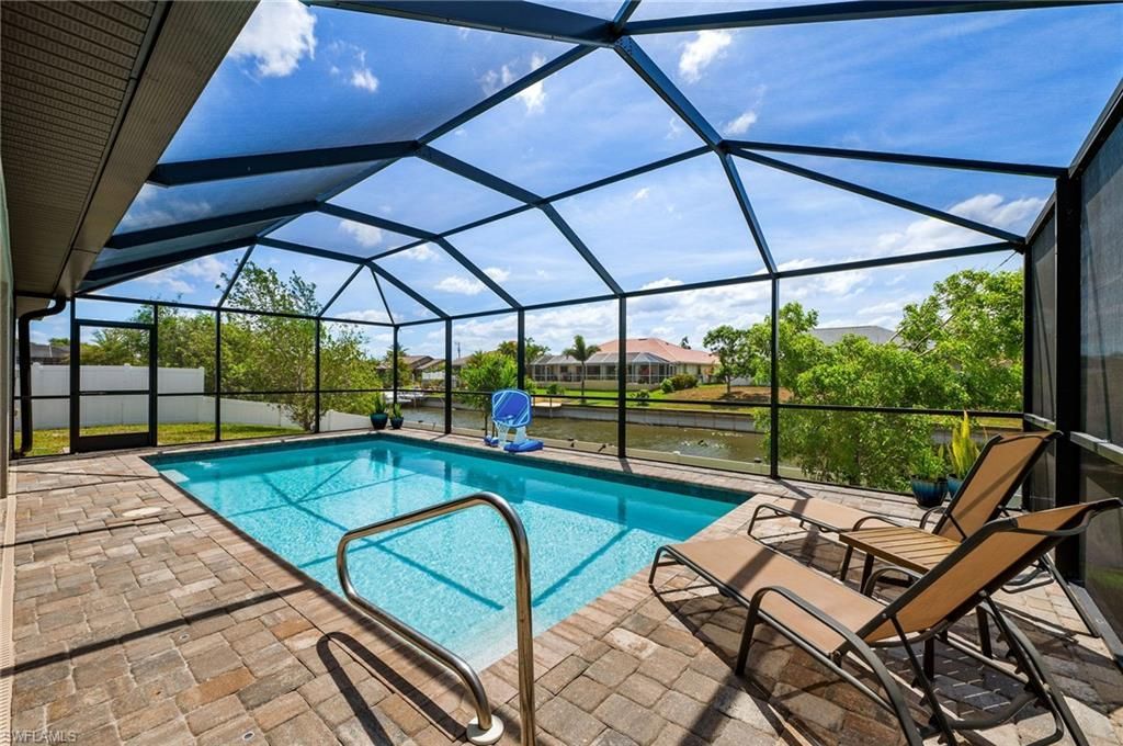 534 SE 1st Ter, Cape Coral, FL 33990 Photo