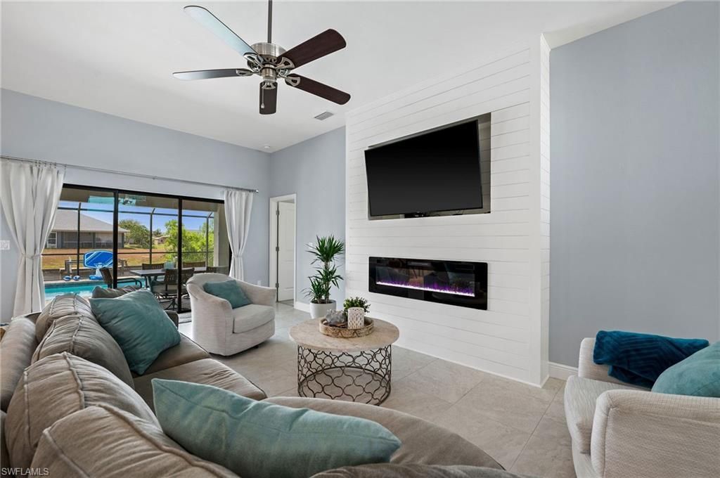 534 SE 1st Ter, Cape Coral, FL 33990 Photo