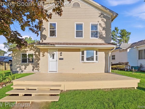 1309 Saint Clair Boulevard, Algonac, Mi 48001