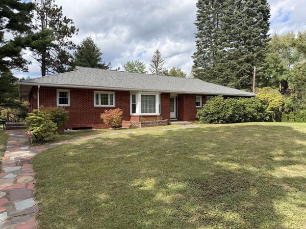 400 Shearer St, Palmer, MA 01069