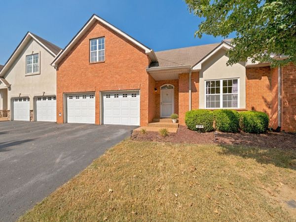 2521 Pennington Bend Rd, Unit 211, Nashville, TN 37214
