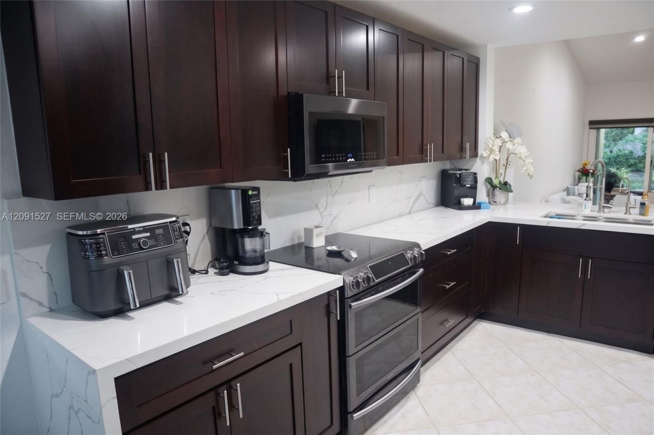 1575 Zenith Way, Unit 1575, Weston, FL 33327 Photo