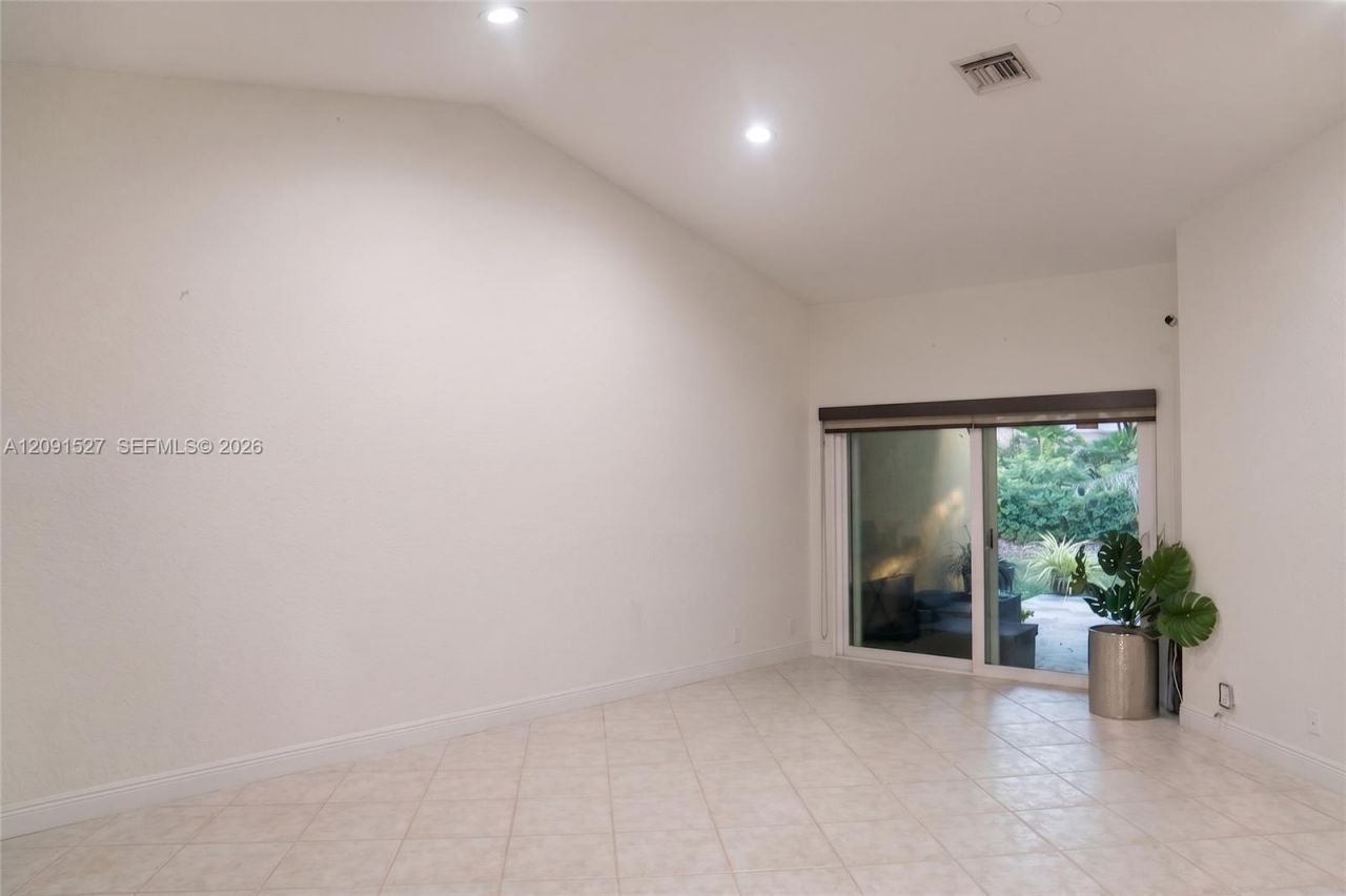 1575 Zenith Way, Unit 1575, Weston, FL 33327 Photo