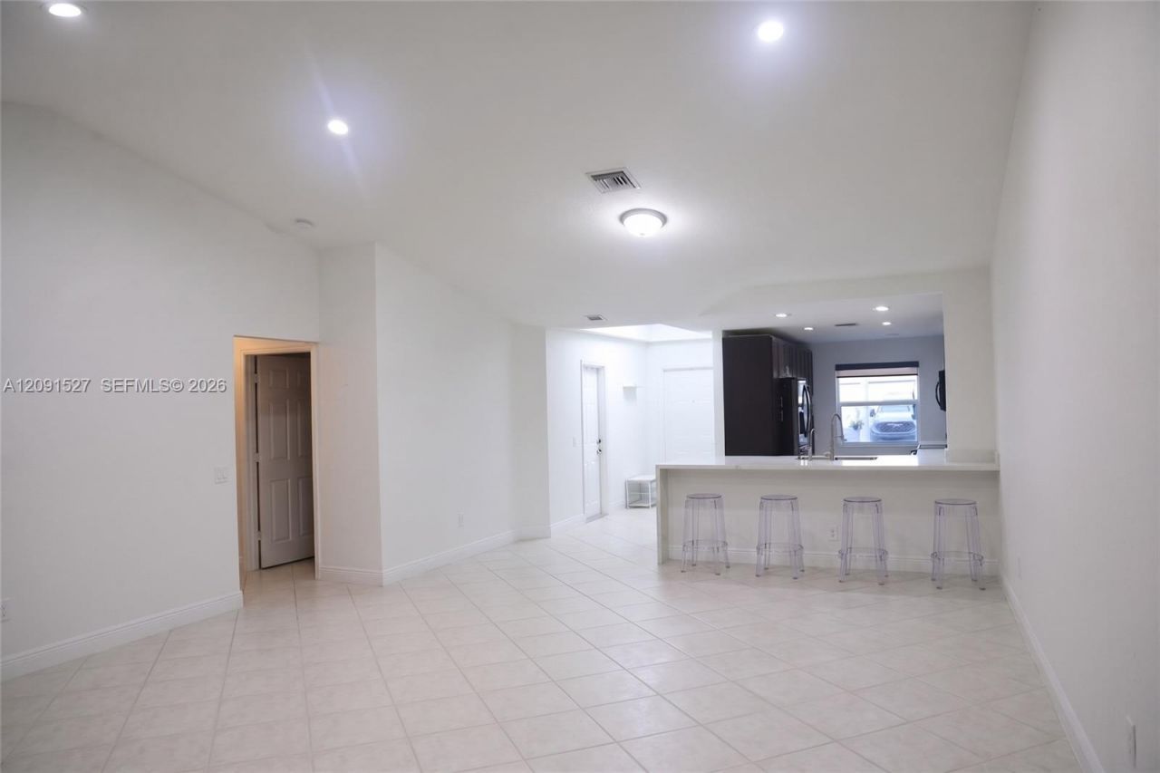 1575 Zenith Way, Unit 1575, Weston, FL 33327 Photo