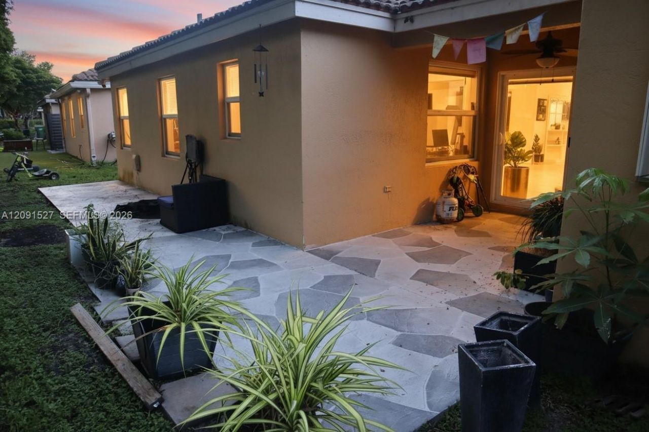 1575 Zenith Way, Unit 1575, Weston, FL 33327 Photo