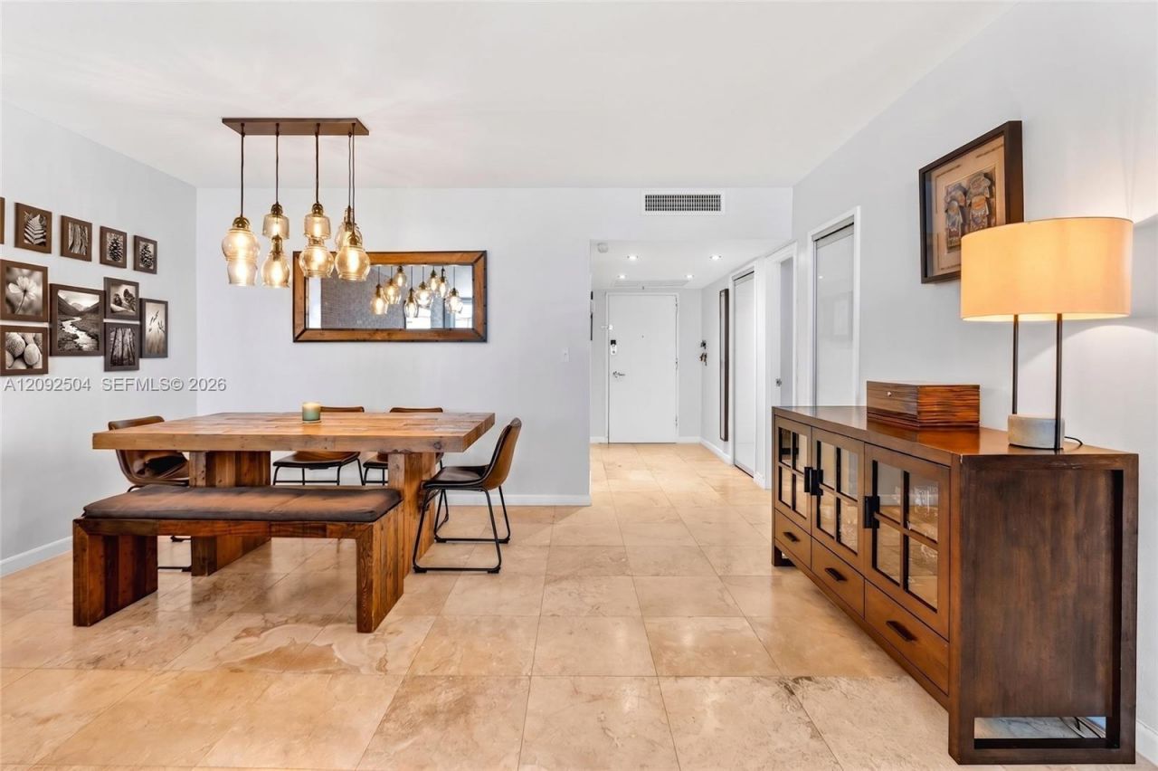 5700 Collins Ave, Unit 3M, Miami Beach, FL 33140 Photo