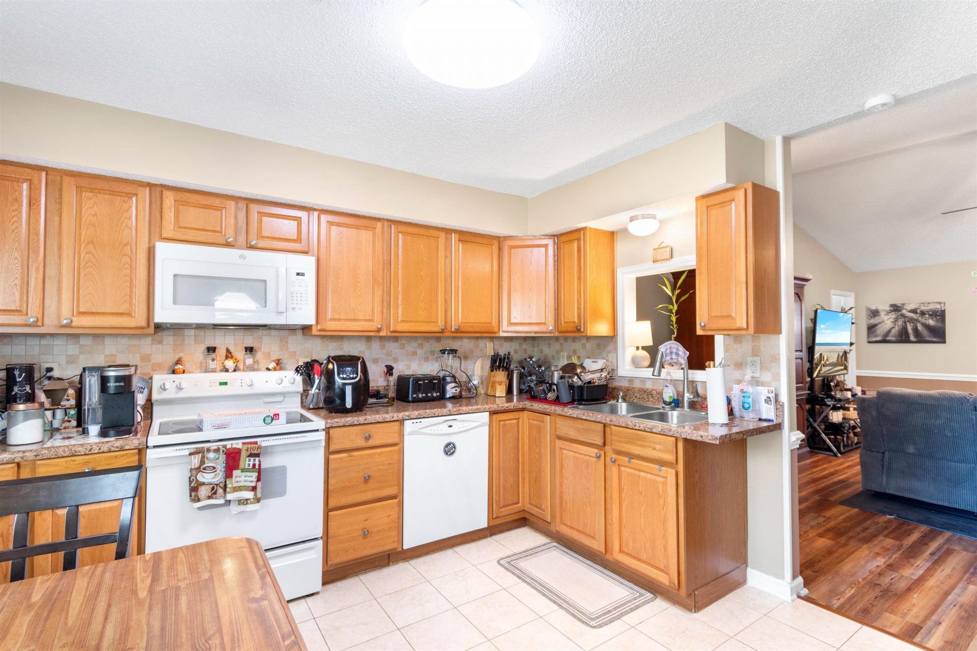 9634 Kings Grant Dr. Photo 10
