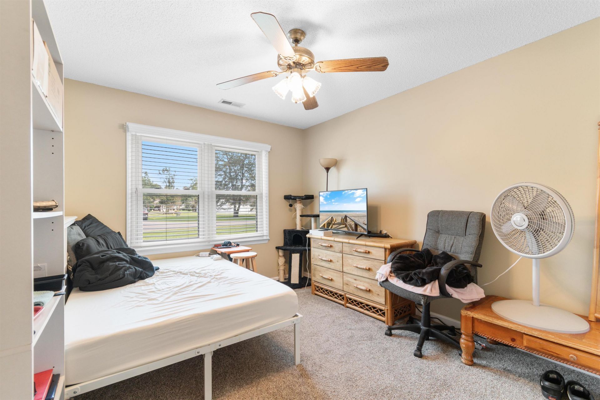 9634 Kings Grant Dr. Photo 18