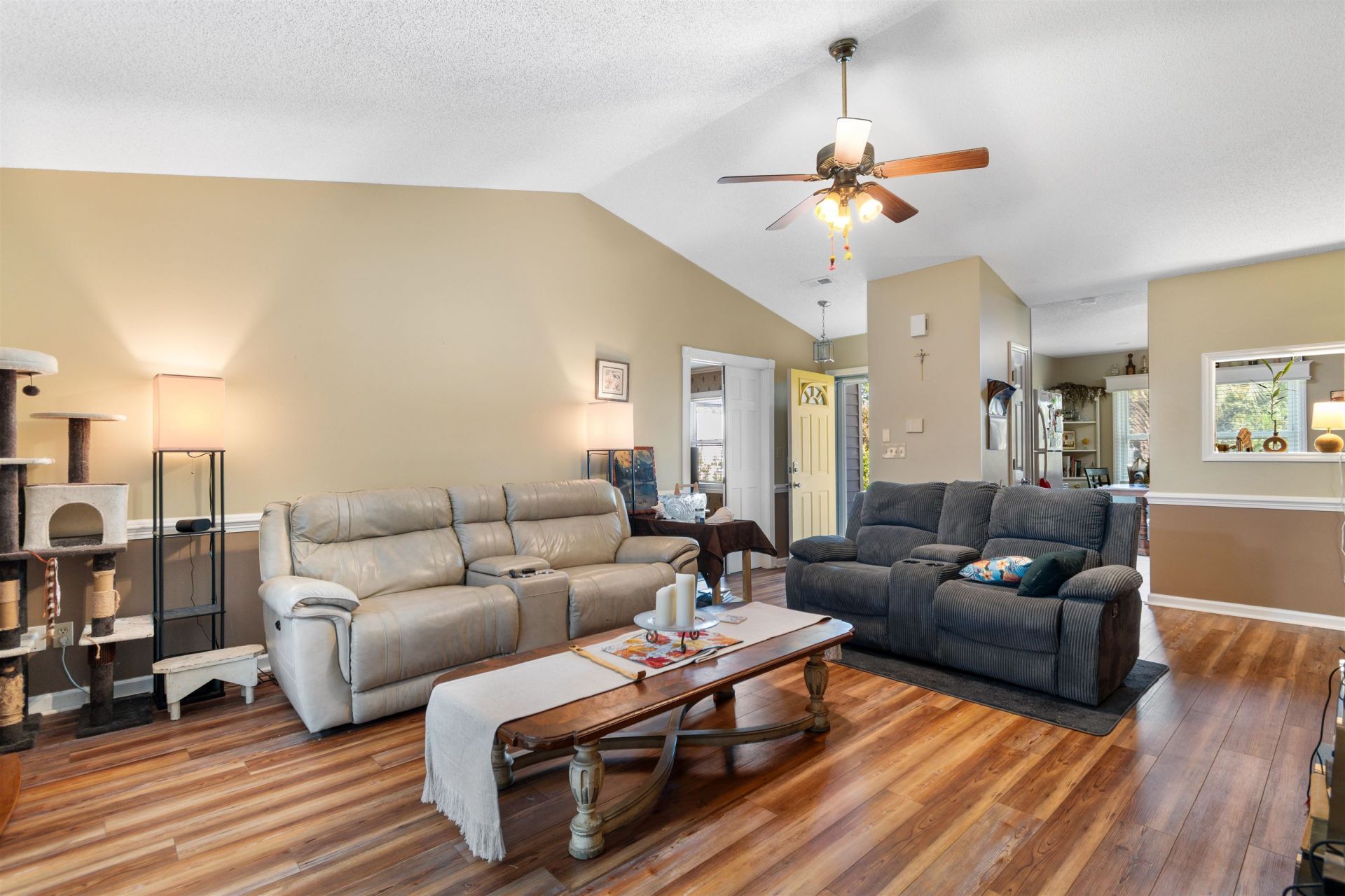 9634 Kings Grant Dr. Photo 6