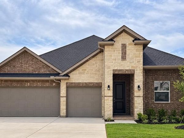3301 SEASIDE Street, Grand Prairie, TX 76065