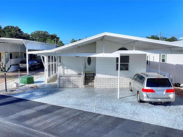 439 PAR PINES BOULEVARD, DAVENPORT, FL 33837