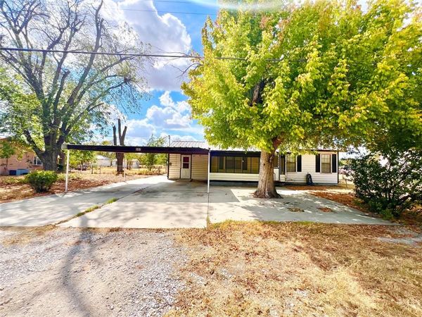 502 N Sixth Street, Bangs, TX 76823