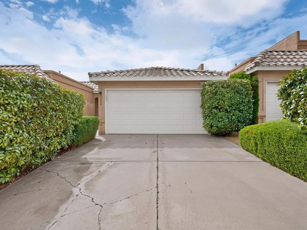 4909 Sereno Drive NE, Albuquerque, NM 87111