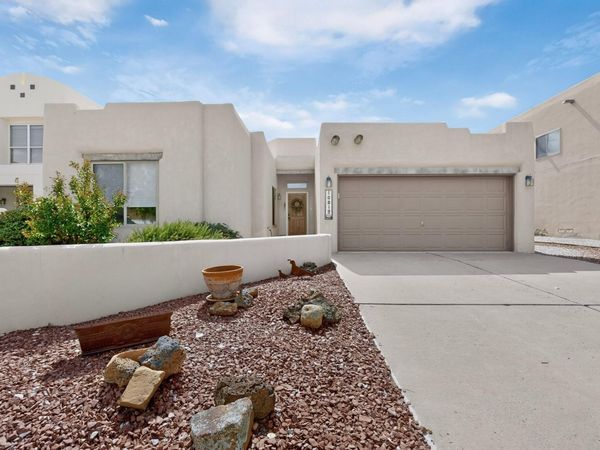 10819 Chicobush Drive NW, Albuquerque, NM 87114