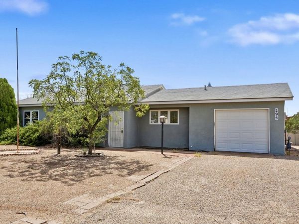 295 Quixote Drive SE, Rio Rancho, NM 87124