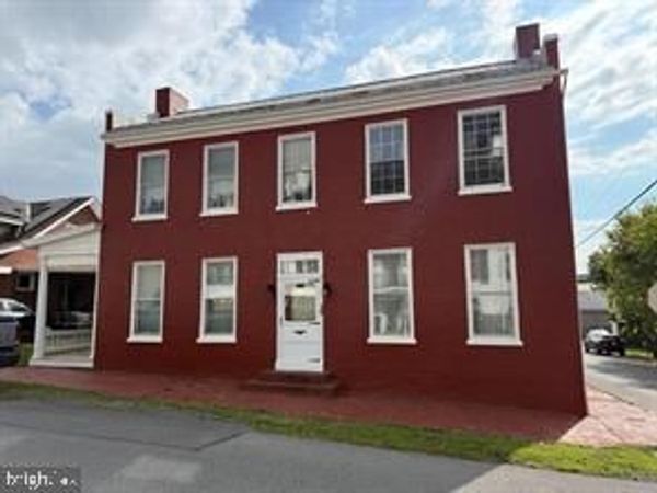 20 N MARKET STREET , MC VEYTOWN, PA 17051