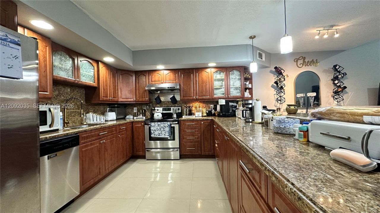 5012 S University Dr, Davie, FL 33328 Photo