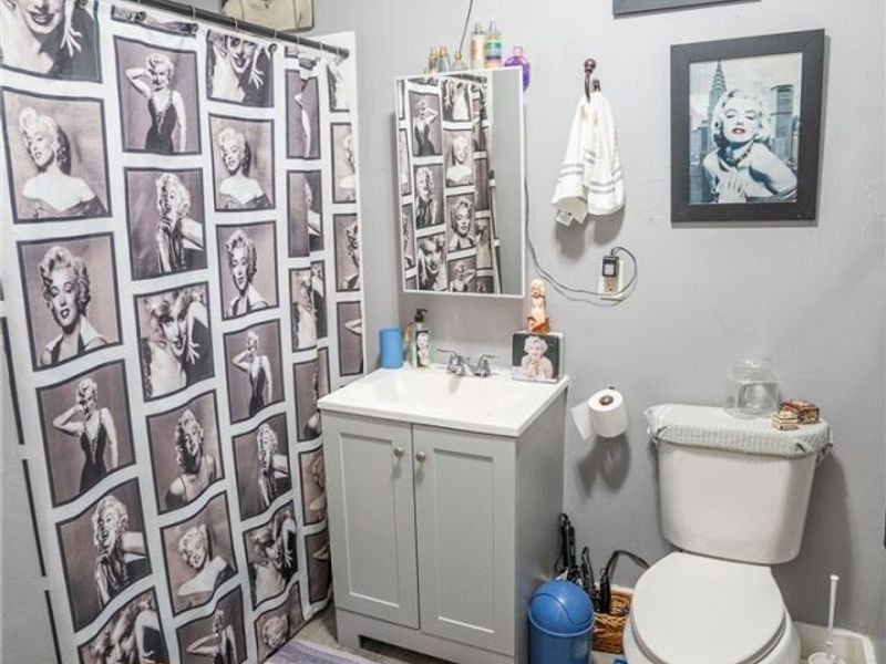 4104 Woburn Avenue, Cleveland, OH 44109 Photo 17