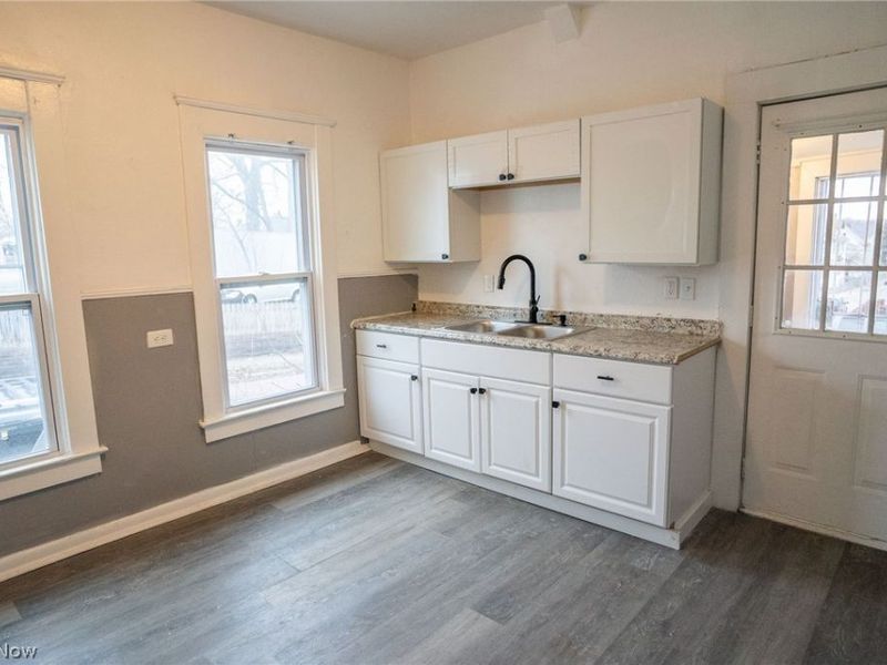4104 Woburn Avenue, Cleveland, OH 44109 Photo 4