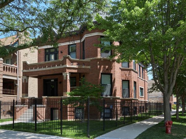 2039 N Humboldt Boulevard , Chicago, IL 60647