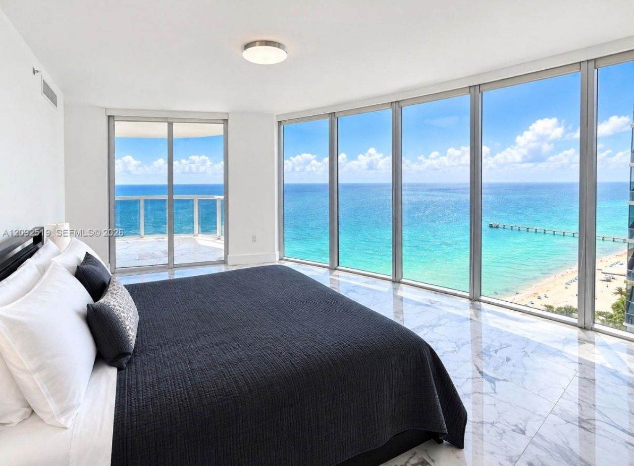 17201 Collins Ave, Unit 3101, Sunny Isles Beach, FL 33160 Photo