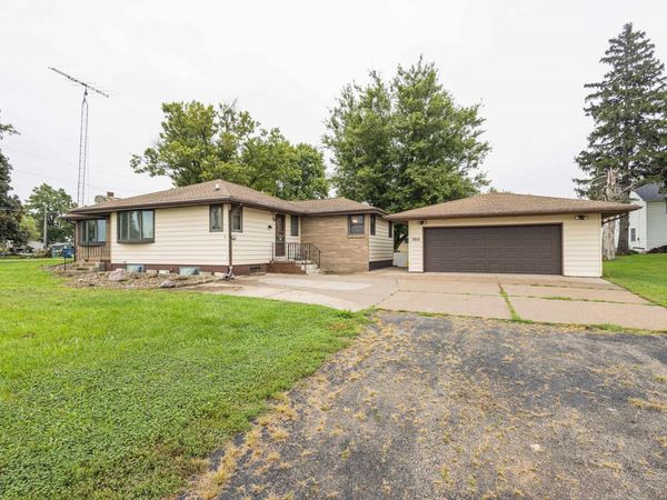 3610 N Percival Street, Hazel Green, WI 53811